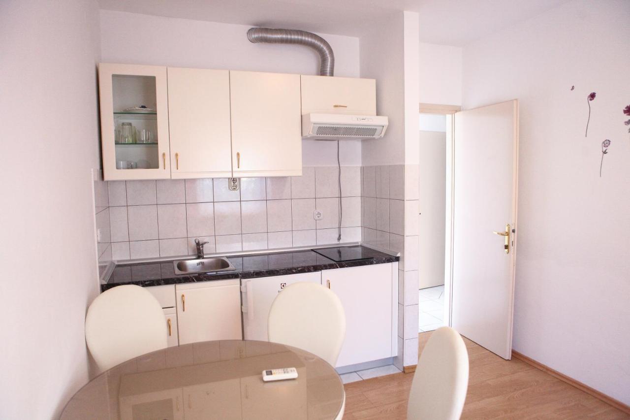 Ana Lovetovo Vodice Exterior foto